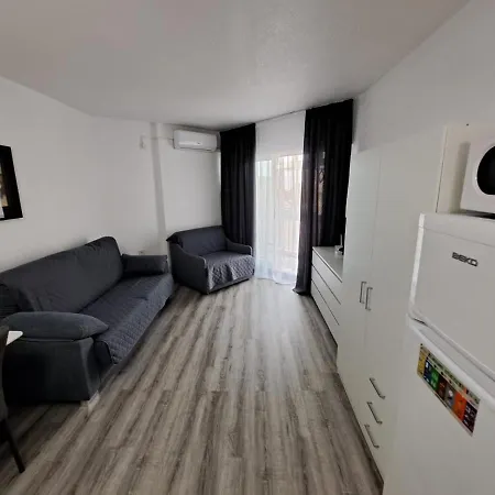 студия 300 м до центрального пляжа дель кура Apartment Torrevieja
