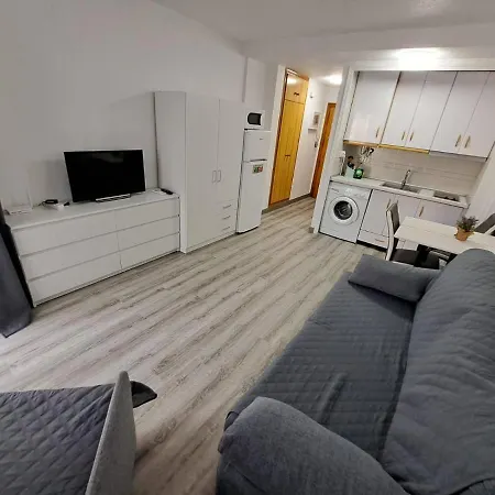 Apartment студия 300 м до центрального пляжа дель кура *