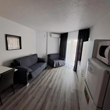 студия 300 м до центрального пляжа дель кура Apartment Torrevieja